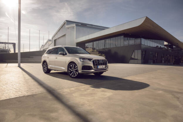 Audi Q7 advertising campaign